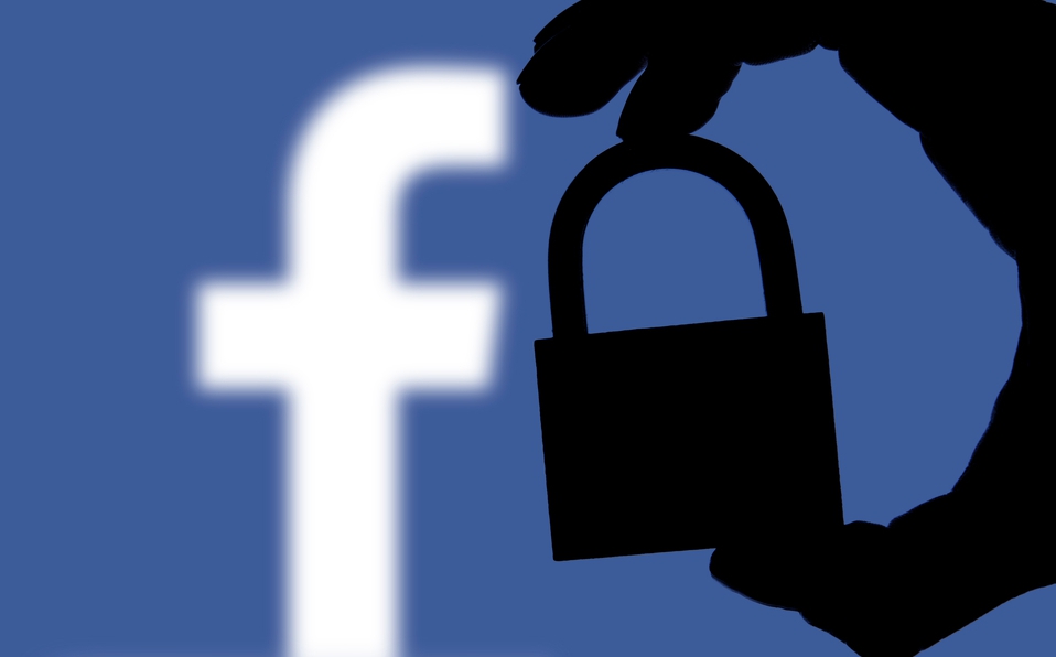 Reportan bloqueo de conexión a Facebook y Twitter en Rusia
