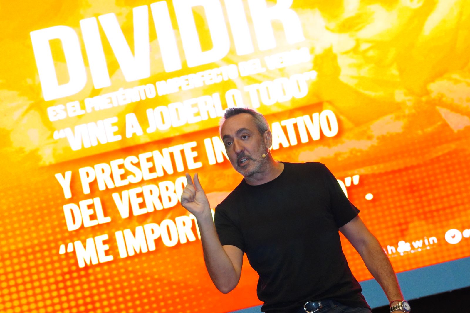Dividir, una reflexión de Xavier Domínguez en el Congreso Iberoamericano de Comunicación Política