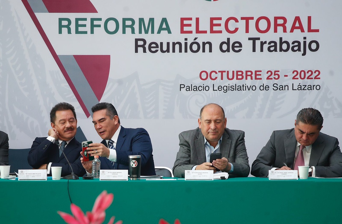 Morena muestra disposición a negociar la Reforma Electoral