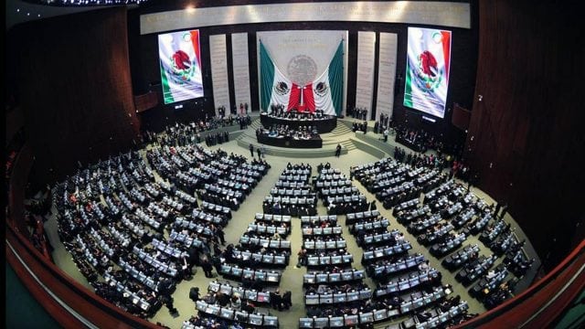 Diputados recortarían más de 4 mil millones al INE