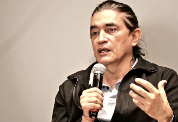 Gustavo Bolívar será el candidato del Pacto Histórico en las elecciones a la Alcaldía de Bogotá Retrato de Gustavo Bolívar.