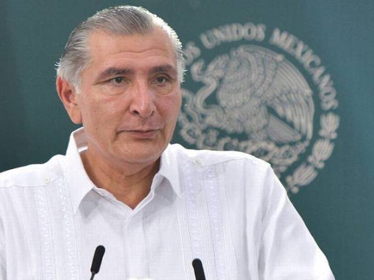 Ordenan al INE reabrir investigación sobre el uso de aeronave militar por Adán Augusto Retrato de Adán Augusto.