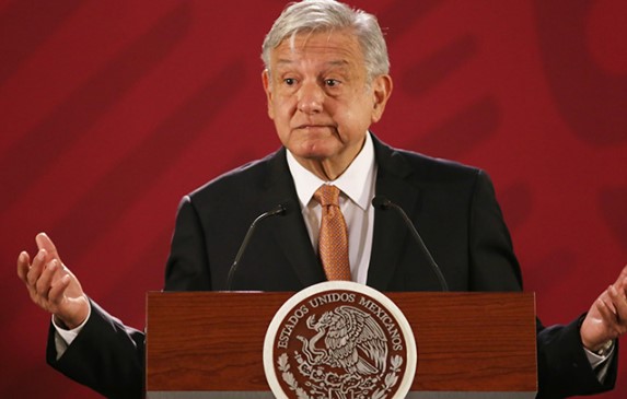 AMLO en evento público 2050