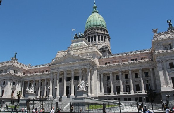 Cómo quedaría el Congreso si Milei gana las elecciones presidenciales Congreso de Argentina en evento oficial.