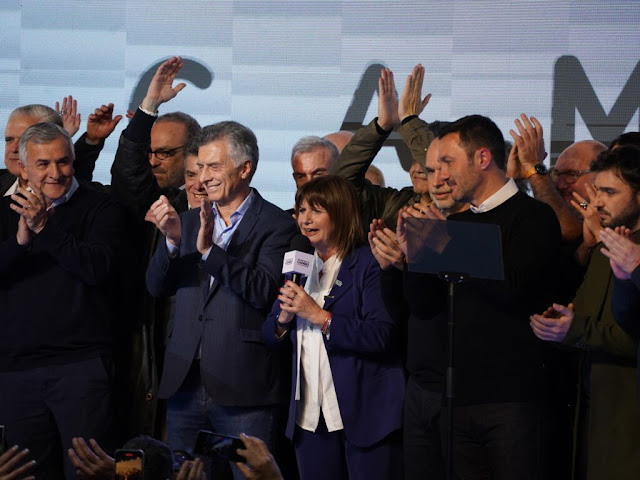 Patricia Bullrich en evento político.