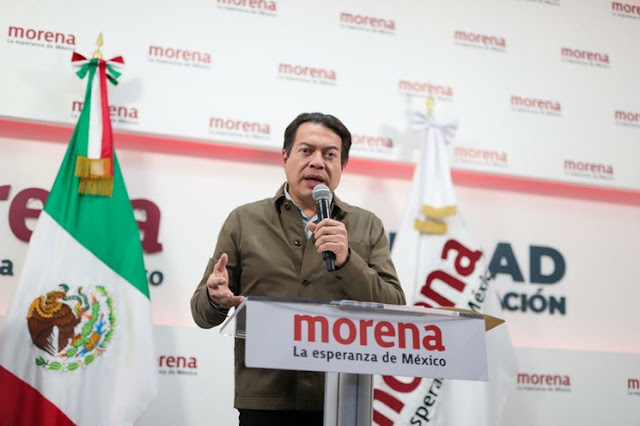 Dice Mario Delgado que Ebrard será invitado a quedarse en Morena hasta el límite de la dignidad Retrato de Delgado en fondo neutro.