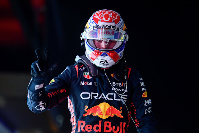 Max Verstappen se convierte en Campeón de la F1 por tercera vez consecutiva Max Verstappen en una carrera de Fórmula 1.