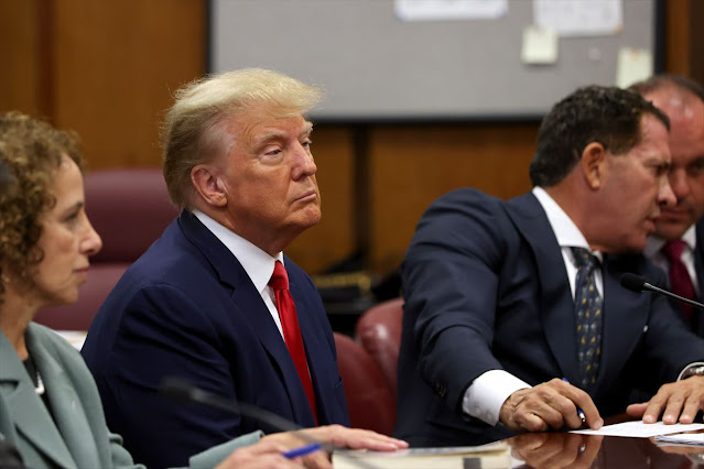 Trump en juicio judicial.