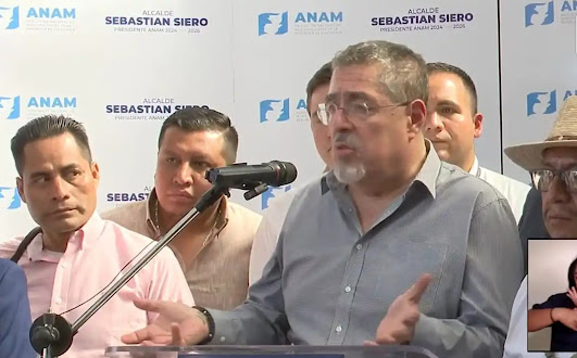 Gobernadores de Guatemala en reunión oficial.