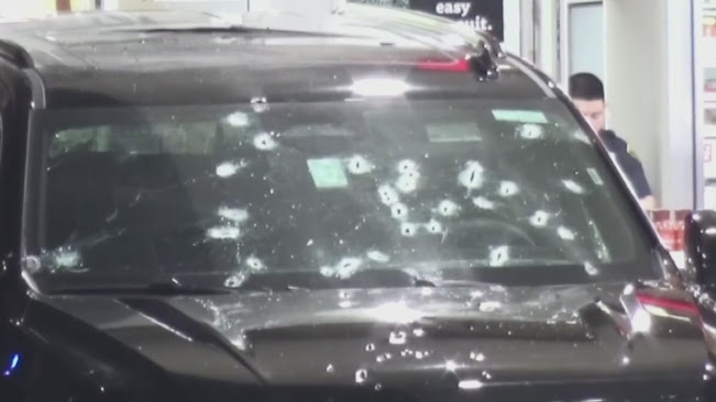 Muerte en Houston: Hijo de líder político dominicano víctima de tiroteo Imagen de un paisaje natural con montañas.