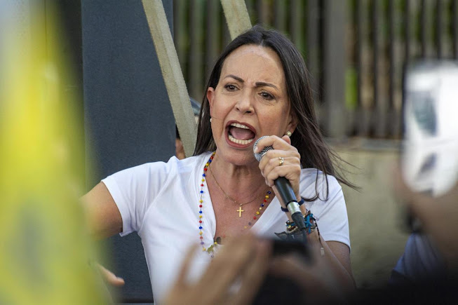 María Corina Machado rechaza asilo en Costa Rica y promete luchar desde Venezuela Imagen de alta calidad de un paisaje natural.
