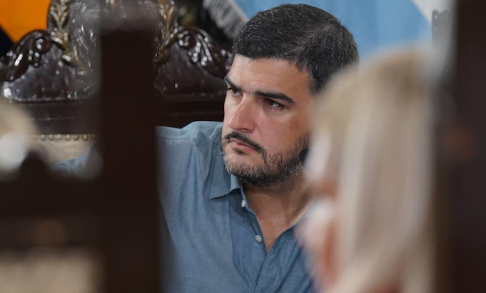 Aquiles Álvarez, Alcalde de Guayaquil bajo investigación por presunta subfacturación y tráfico ilegal de combustible Imagen de un paisaje natural con montañas.