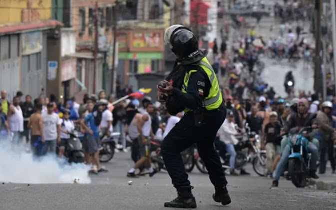 Represión en Venezuela: 12 muertos y 749 detenidos tras protestas contra Maduro Imagen de un paisaje natural sereno.