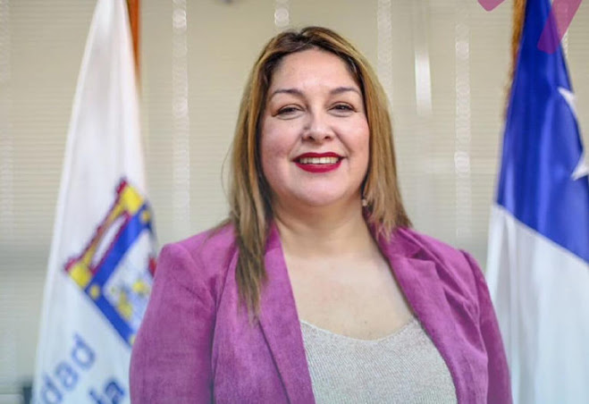 Imagen de un paisaje natural con montañas.