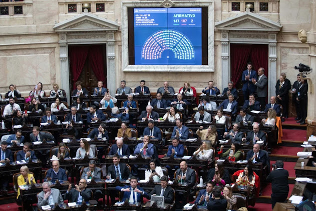 Argentina propone bajar edad de imputabilidad a 13 años: Debate abierto en el Congreso Captura de pantalla del sitio web sufragio.org