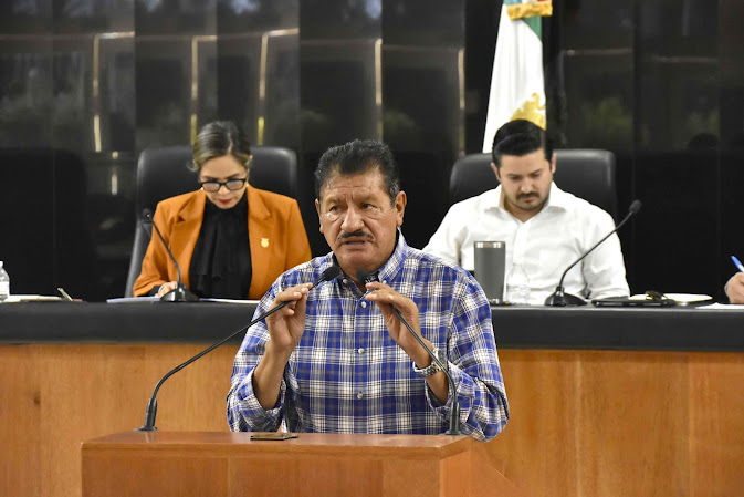 Baja California Sur avanza en participación ciudadana con Ley de Revocación de Mandato Diputado Armando Martínez Vega en evento oficial.