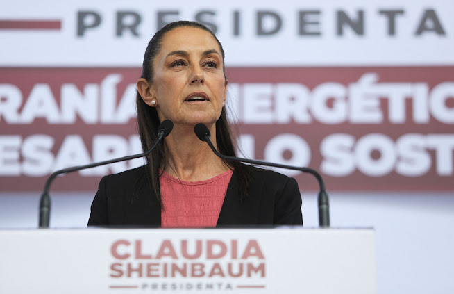 Claudia Sheinbaum discutiendo política energética.