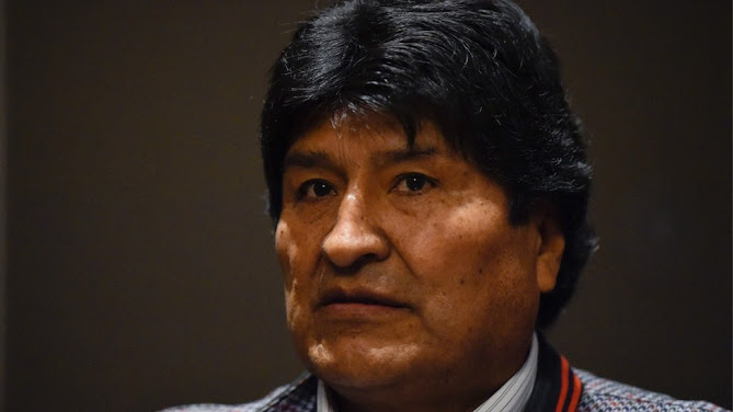 Evo Morales pierde su estatus de refugiado político en Argentina por decisión de Milei Evo de frente en evento público.