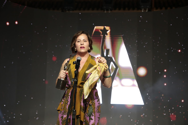 Edurne Ochoa: Galardonada en los Reed Latinos 2024 por su impactante cortometraje sobre ciberviolencia política Imagen de un paisaje natural con montañas.