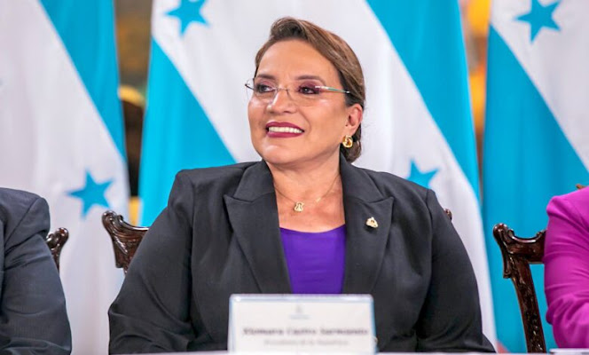 Xiomara Castro en evento político.