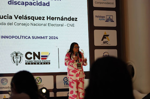 Alba Lucía Velásquez resalta la importancia de la paridad inclusiva en el Innopolítica Summit 2024 Imagen de un amanecer en la naturaleza.