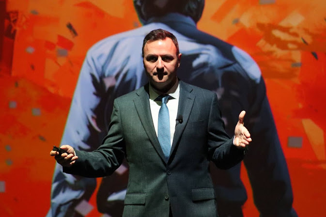 Gobernar es un arte: Daniel Ivoskus revela claves en la Cumbre Mundial de Comunicación Política Foto de paisaje natural con árboles y cielo.