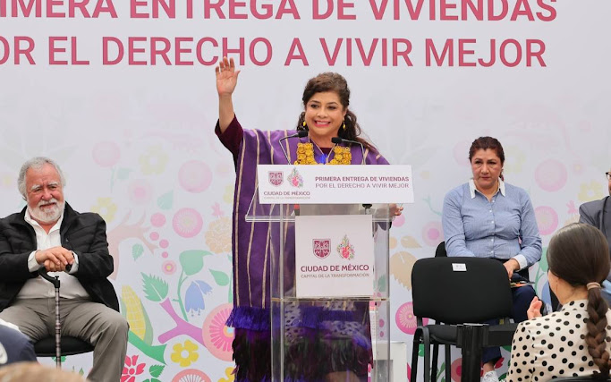 Clara Brugada duplicará presupuesto en vivienda social: 10 mil mdp para 2025 en CDMX Clara Brugada presenta viviendas en CDMX.