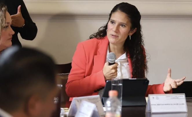 Sheinbaum resalta la labor de Bertha Alcalde como fiscal, pero reconoce la trayectoria de Ernestina Godoy Captura de pantalla del sitio web Sufragio.