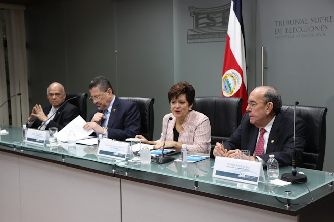 TSE Costa Rica fija el 31 de enero como fecha límite para pasos esenciales hacia el 2026 Vista de paisaje natural en agosto 2023.