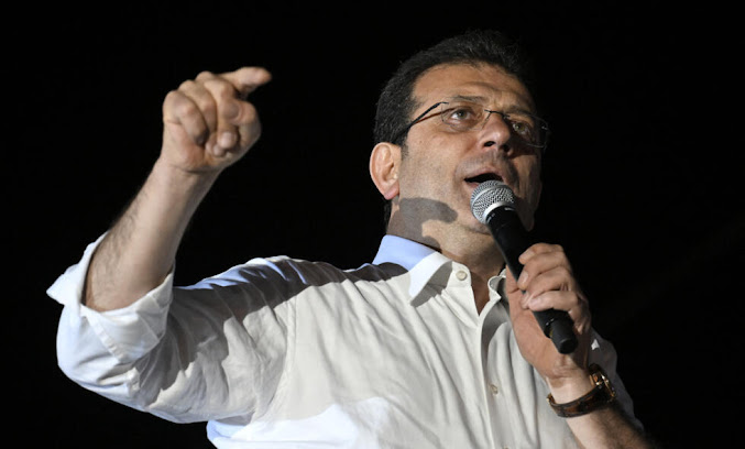 Ekrem Imamoglu: la detención del alcalde de Estambul que sacude a Turquía Celebración del sufragio en evento comunitario.
