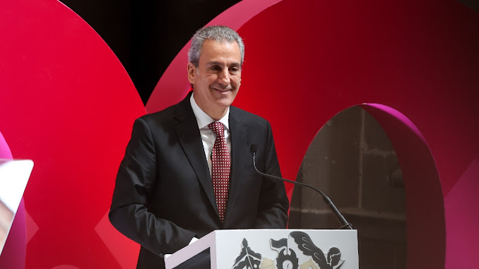 Pepe Chedraui entra al top 20 de los mejores alcaldes del país, según Mitofsky Pepe Chedraui en evento público.