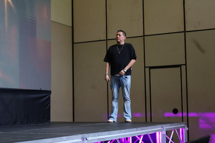 Kif Nava advierte: el caos en campañas políticas solo se supera con estrategia y expertos en la Cumbre Cartagena Imagen de un mensaje de WhatsApp.