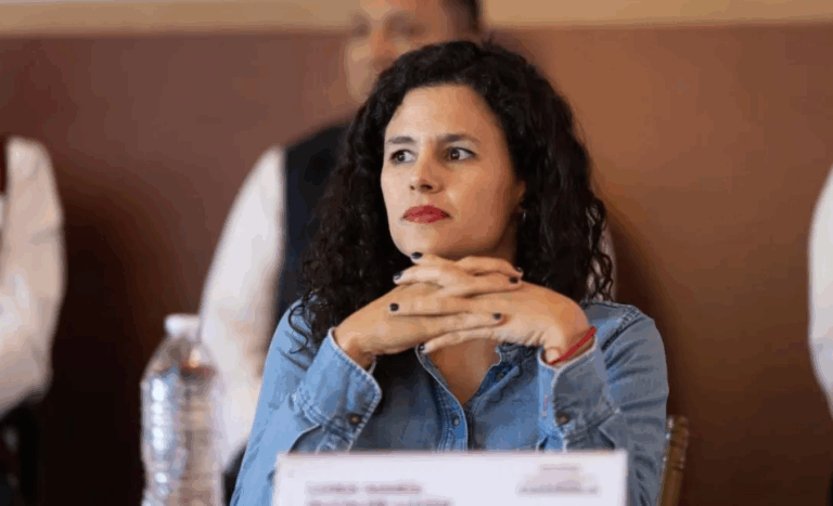 Luisa Alcalde impulsa reforma electoral y justifica reducción de recursos al INE