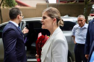 Costa Rica: Alcaldesa de Quepos abandona el PUSC y se suma a la campaña de Laura Fernández