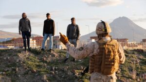 Chile repatría a más de 4,000 migrantes irregulares a Bolivia Chile repatría a más de 4,000 migrantes irregulares a Bolivia