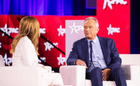 Republicanos de EE.UU. debaten estrategia rumbo a elecciones 2026