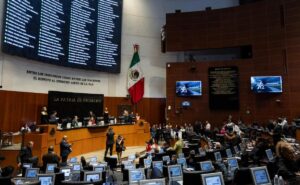 Senado aprueba “Plan B” electoral propuesto por Sheinbaum Senado aprueba "Plan B" electoral propuesto por Sheinbaum
