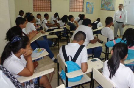 Mulino plantea consulta amplia para nueva ley educativa en Panamá