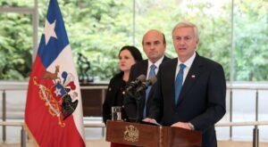 Kast anuncia nuevas medidas para expulsión de migrantes irregulares