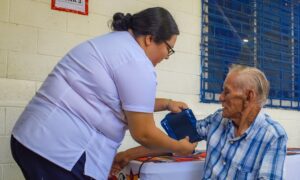 Esperanza de vida en El Salvador supera 75 años por reformas clave
