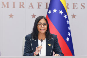 EE.UU. retira sanciones a Delcy Rodríguez y avanza diálogo con Venezuela