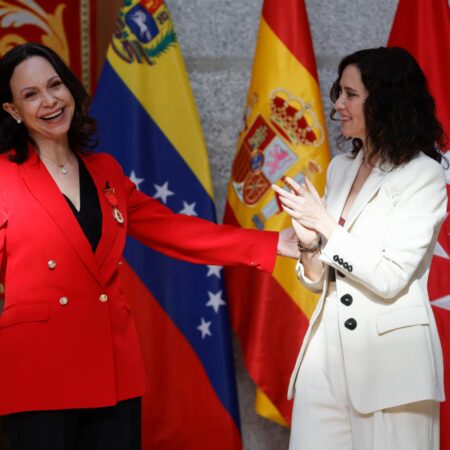 María Corina Machado recibe Medalla de Oro en Madrid