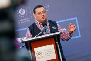 El Salvador destaca avances laborales ante la OIT para salir de lista