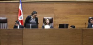 Asamblea Legislativa rechaza 13 permutas de la oposición