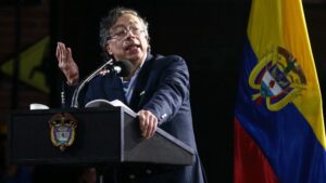 Polémica internacional por frase nazi publicada por Gustavo Petro Polémica internacional por frase nazi publicada por Gustavo Petro