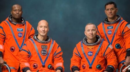 NASA presenta a la tripulación de Artemis III para 2027