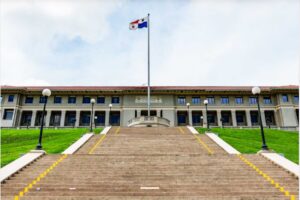 Canal de Panamá ajusta requisitos para puertos y corredor energético Canal de Panamá ajusta requisitos para puertos y corredor energético