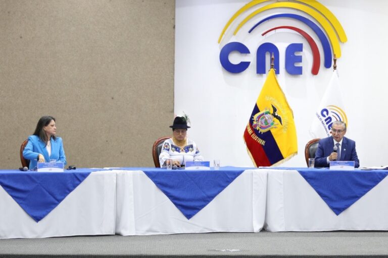 Esthela Acero asume vicepresidencia del CNE de Ecuador Esthela Acero asume vicepresidencia del CNE de Ecuador