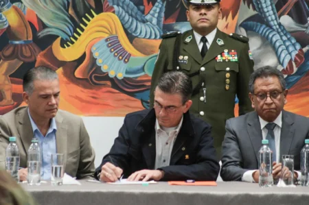 Bolivia aprueba ley que permite intervención militar en protestas