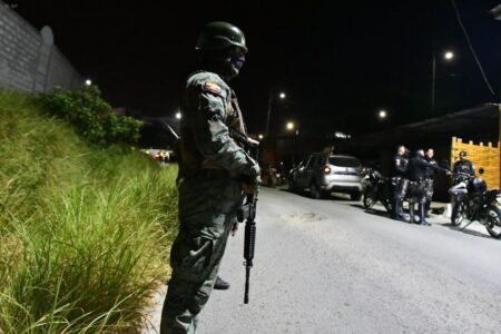 Ecuador reforma normativa de conflicto armado e impulsa cooperación Ecuador reforma normativa de conflicto armado e impulsa cooperación